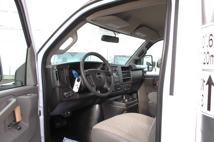 GMC Savana Cargo 2025 - Image 7