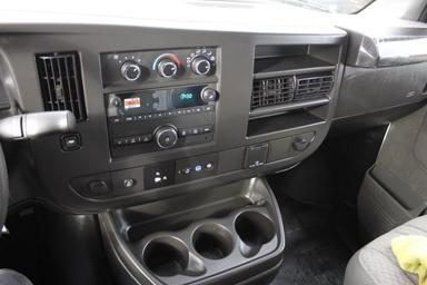 GMC Savana Cargo 2025 - Thumbnail 11