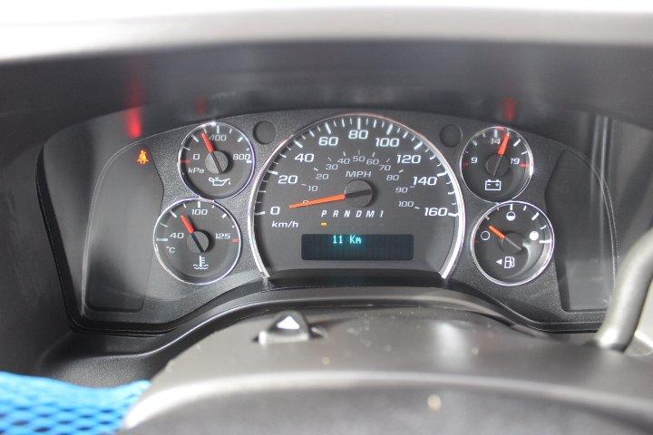 GMC Savana Cargo 2025 - Image 12