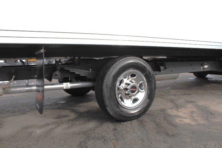 GMC Savana Cargo 2025 - Image 15