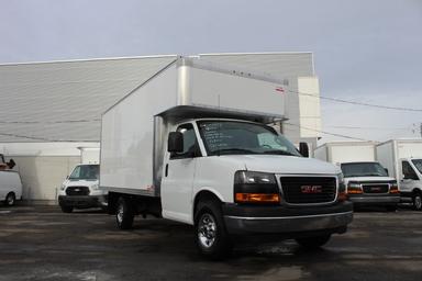 GMC Savana Cargo 2025 - Thumbnail 22