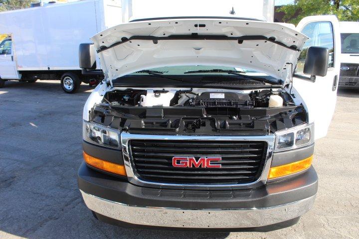 Gmc Savana Cargo 2025 - Image 12