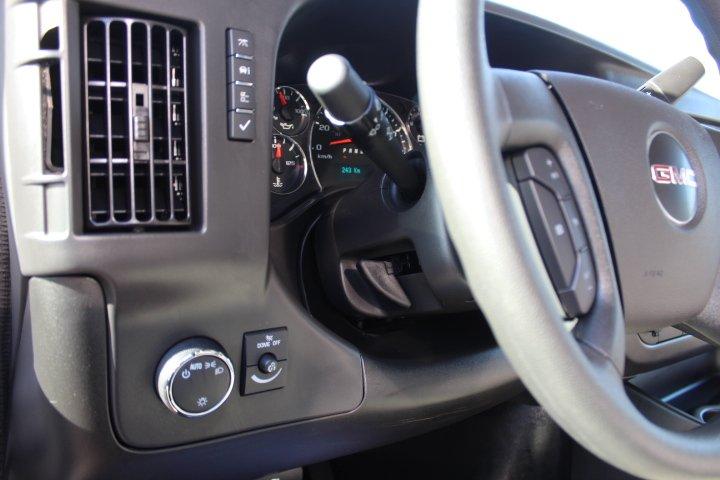 Gmc Savana Cargo 2025 - Image 15
