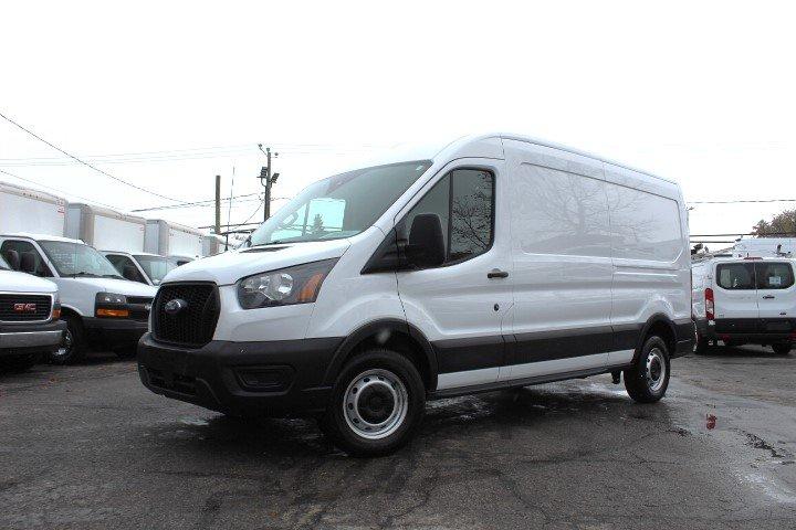 Ford Transit Cargo Van 2022 - Image 4