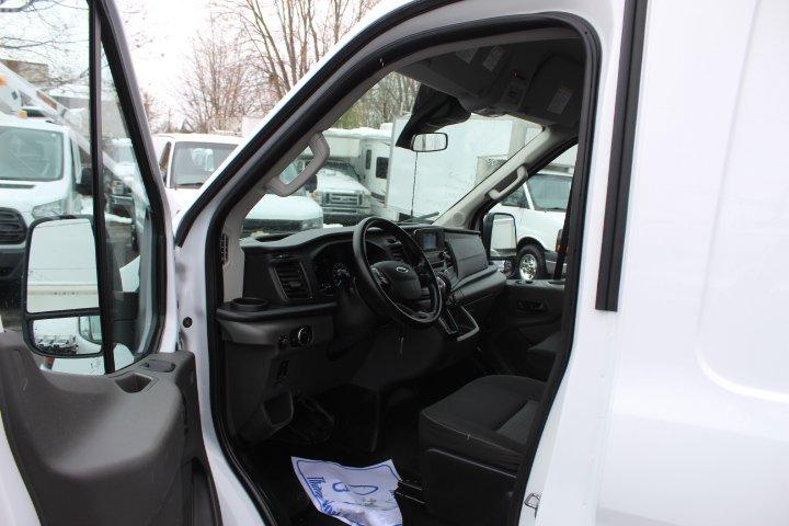 Ford Transit Cargo Van 2022 - Image 9