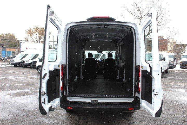 Ford Transit Cargo Van 2022 - Image 13