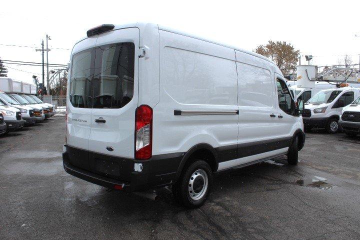 Ford Transit Cargo Van 2022 - Image 15