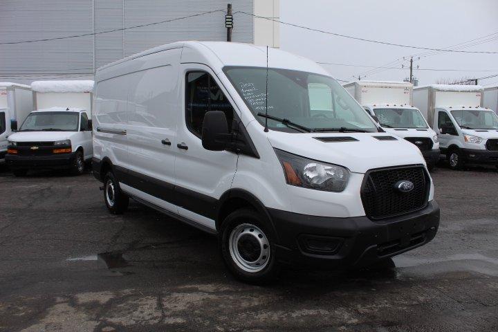 Ford Transit Cargo Van 2022 - Image 17