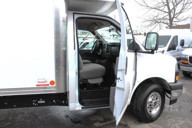 Gmc Savana Cargo 2025 - Thumbnail 2