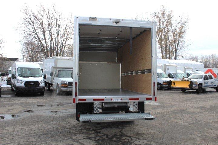 Gmc Savana Cargo 2025 - Image 4