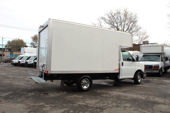 Gmc Savana Cargo 2025 - Image 8