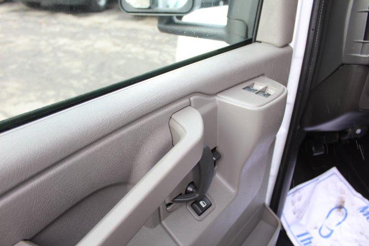 Gmc Savana Cargo 2025 - Image 15