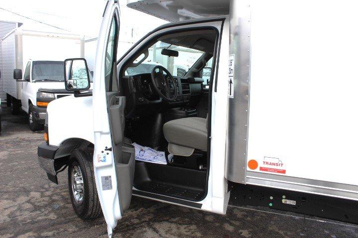 Gmc Savana Cargo 2025 - Image 17