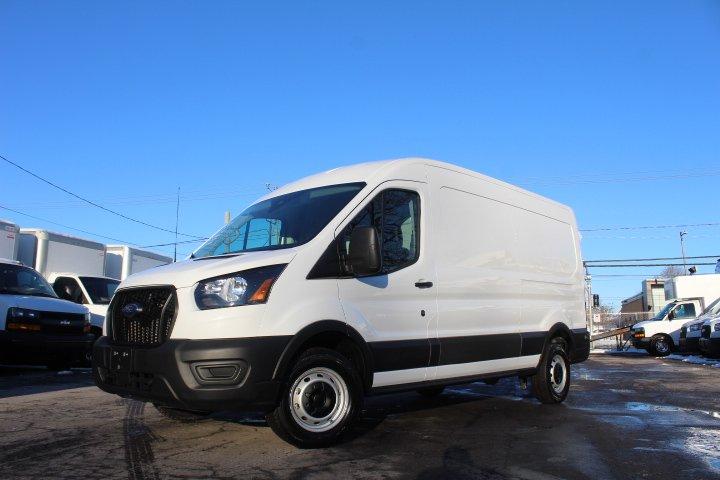 Ford Transit Cargo Van 2024 - Image 4