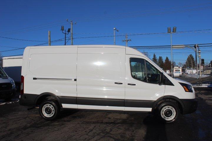 Ford Transit Cargo Van 2024 - Image 15