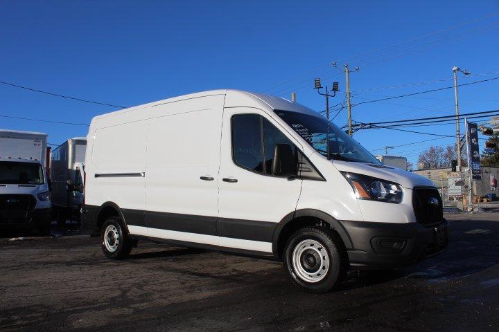 Ford Transit Cargo Van 2024 - Image 16