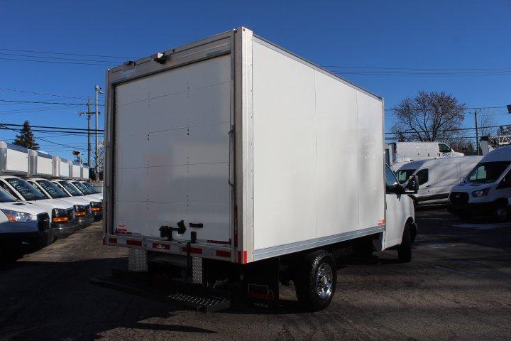 Chevrolet Express Cutaway 2022 - Image 4