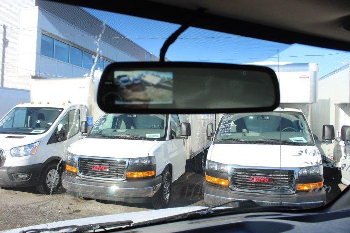 Chevrolet Express Cutaway 2022 - Image 9