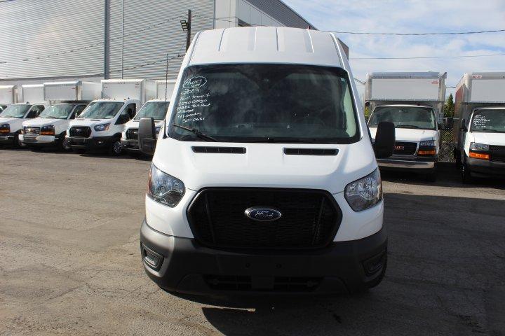 Ford Transit Cargo Van 2023 - Image 13