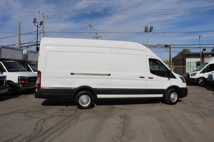 Ford Transit Cargo Van 2023 - Image 16