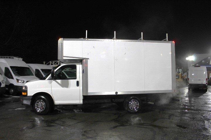 Gmc Savana Cargo 2013 - Image 2