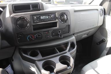 Ford Econoline 2022 - Thumbnail 10