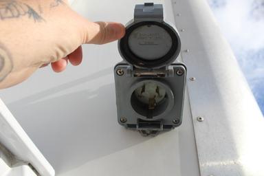 Ford Econoline 2022 - Thumbnail 13