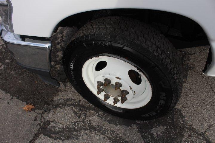 Ford Econoline 2022 - Image 18