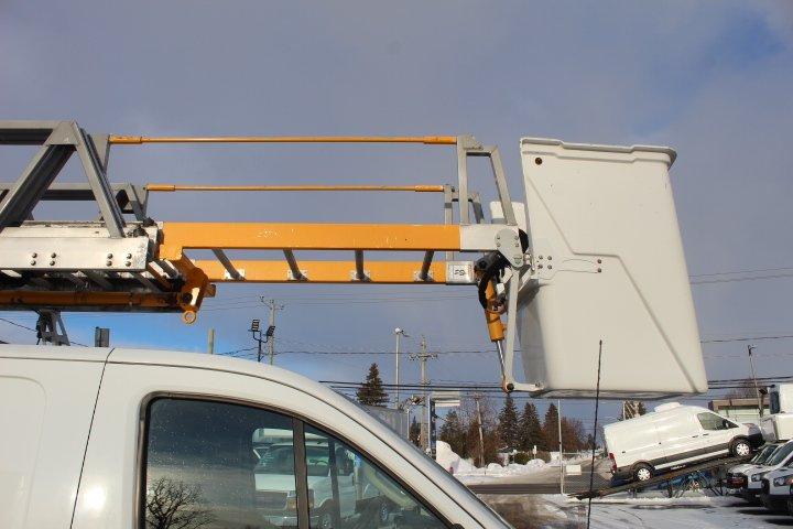 Ford Transit Cargo Van 2018 - Image 8