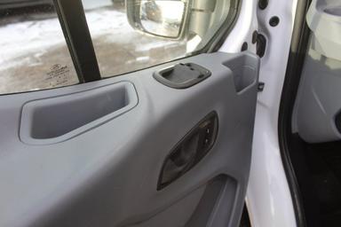 Ford Transit Cargo Van 2018 - Thumbnail 15