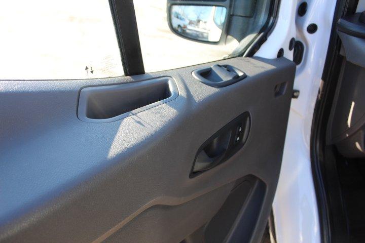 Ford Transit Cargo Van 2021 - Image 11