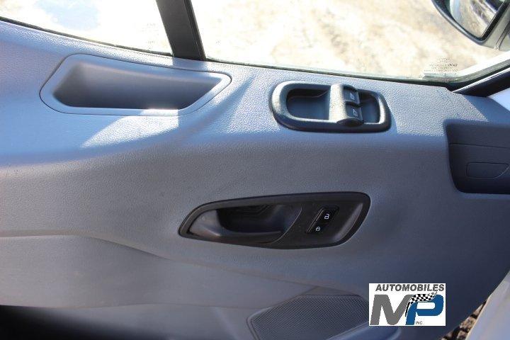 Ford Transit Cargo Van 2017 - Image 9