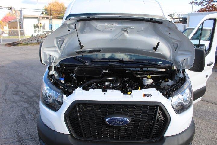 Ford Transit Cargo Van 2024 - Image 2