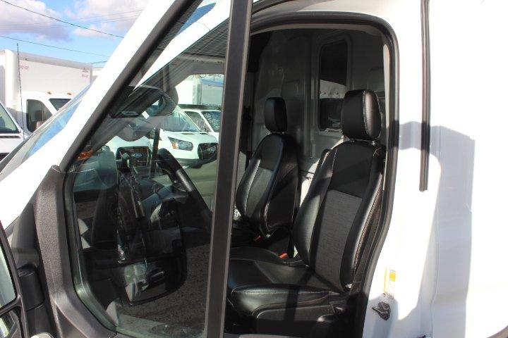Ford Transit Cargo Van 2024 - Image 9