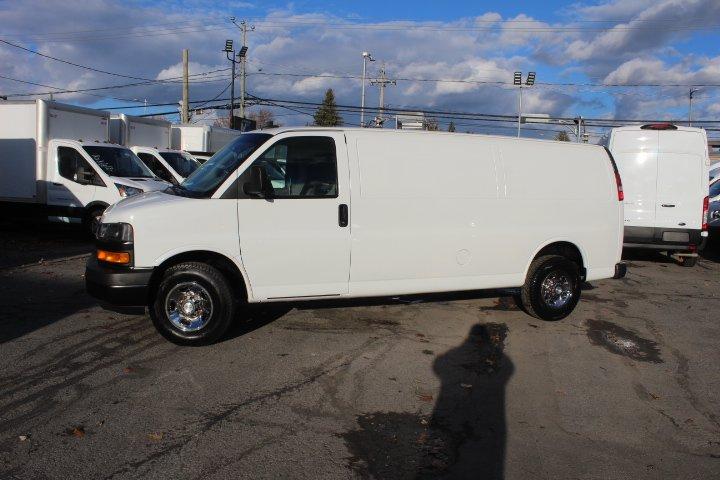 Chevrolet Express Cargo 2019 - Image 3