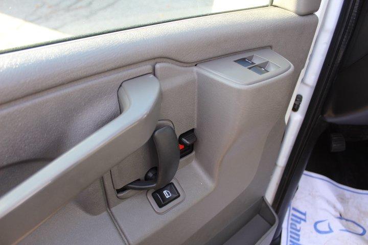 Chevrolet Express Cargo 2019 - Image 6