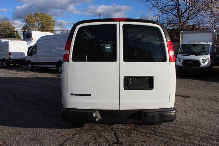 Chevrolet Express Cargo 2019 - Image 15
