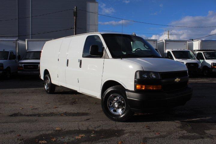 Chevrolet Express Cargo 2019 - Image 18