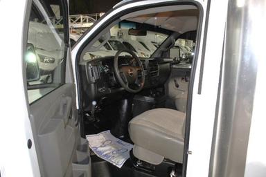 Gmc Savana Cargo 2018 - Thumbnail 12