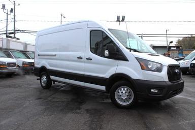 Ford Transit Cargo Van 2022 - Thumbnail 3