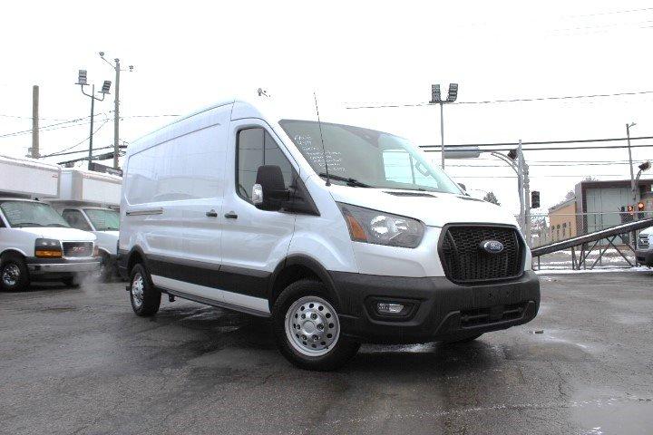 Ford Transit Cargo Van 2022 - Image 4