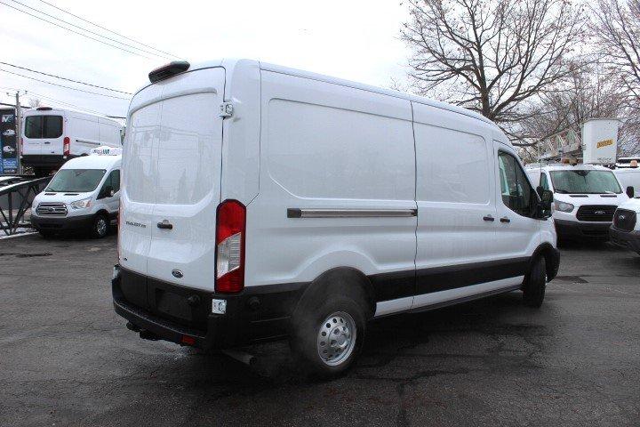 Ford Transit Cargo Van 2022 - Image 6