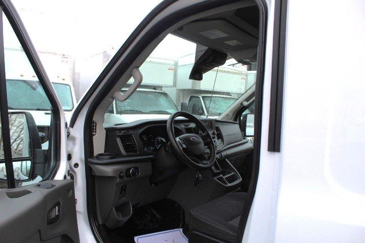 Ford Transit Cargo Van 2022 - Image 12