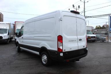 Ford Transit Cargo Van 2022 - Thumbnail 16