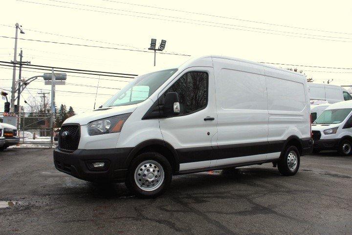 Ford Transit Cargo Van 2022 - Image 19