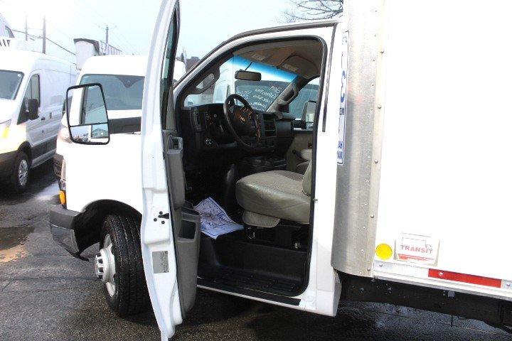 Chevrolet Express Cutaway 2019 - Image 2