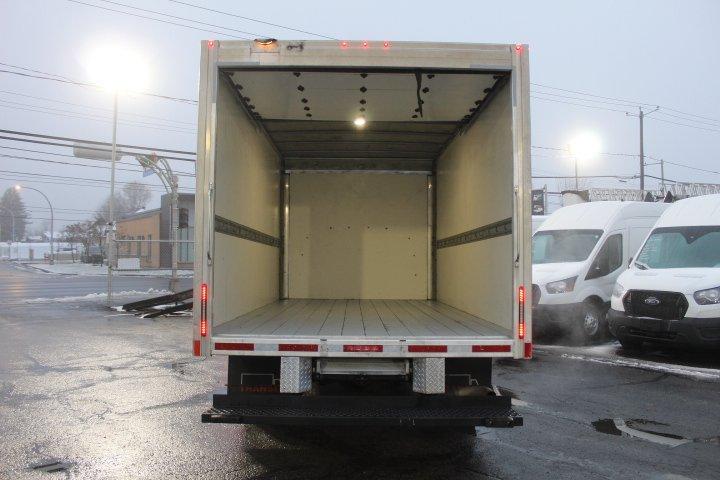 Chevrolet Express Cutaway 2019 - Image 3