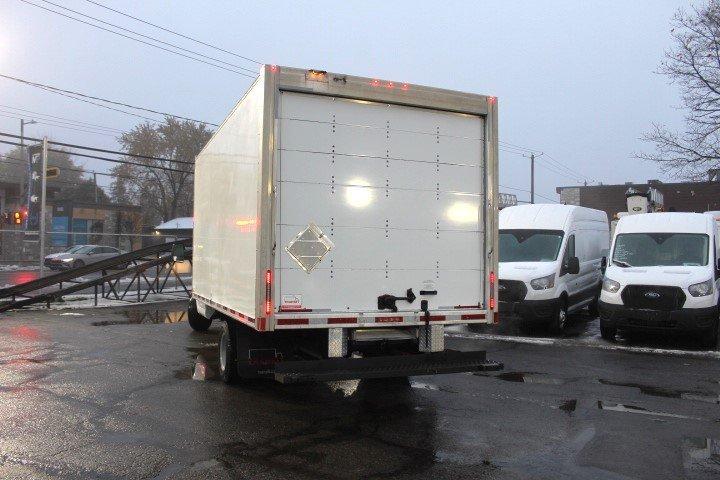 Chevrolet Express Cutaway 2019 - Image 5