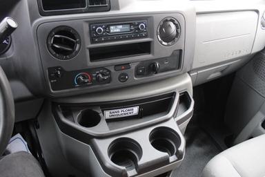 Ford Super Duty E-450 DRW 2023 - Thumbnail 9