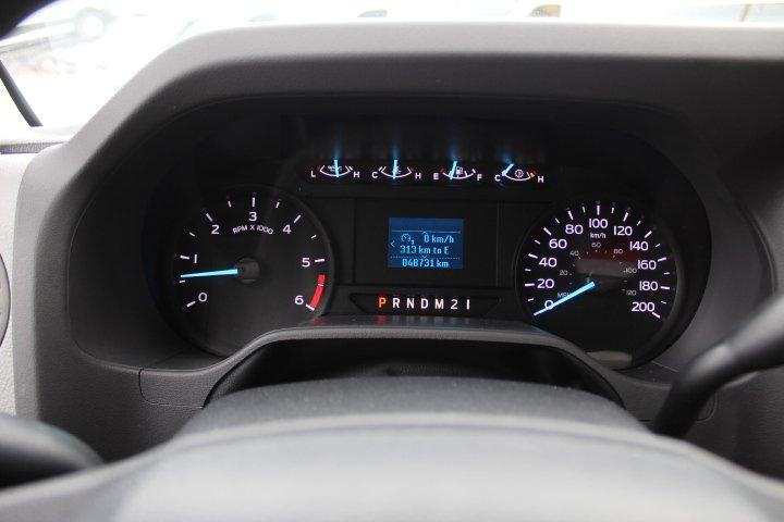 Ford Super Duty E-450 DRW 2023 - Image 11